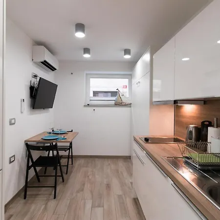 At Vacation Station Apartment Piran